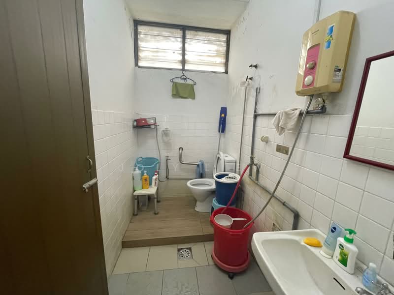 2-storey Terraced House for Sale in Taman Mutiara Barat (Cheras) - Joly Liew - Bathroom - PropertyGuru.com.my