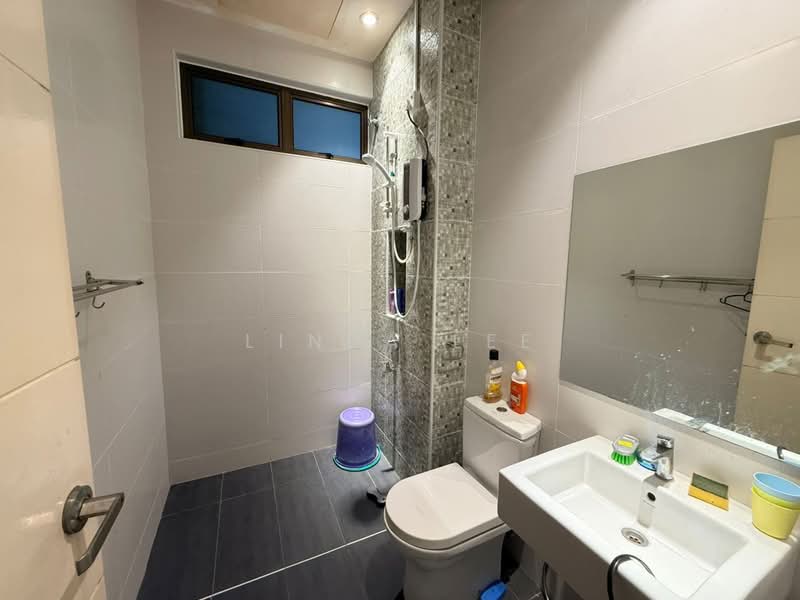 2-storey Terraced House for Rent in Taman Pelangi Indah (Ulu Tiram) - Linda Lee - Bathroom - PropertyGuru.com.my
