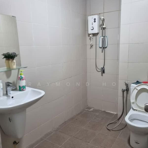 Servis Apartment untuk Disewa di i-SOHO @ i-City - Raymond Ho - Bathroom - PropertyGuru.com.my