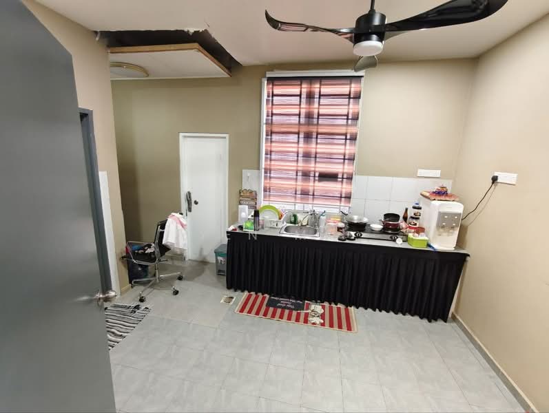 2-storey Terraced House for Sale in Iskandar Puteri (Nusajaya) (Johor) - Yen Ma - Kitchen - PropertyGuru.com.my