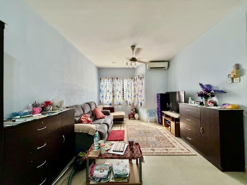 Condominium for Sale at Bayu Tasik 2 - Norafian SMH - Living Room - PropertyGuru.com.my