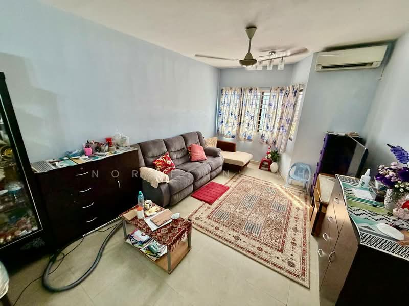 Condominium for Sale at Bayu Tasik 2 - Norafian SMH - Living Room - PropertyGuru.com.my
