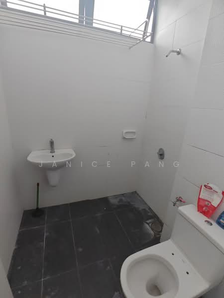Cluster House for Sale in Iskandar Puteri (Nusajaya) (Johor) - Janice Pang - Bathroom - PropertyGuru.com.my