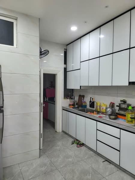 Rumah Kluster untuk Dijual di Taman Mutiara Rini (Skudai) - Shi Ting - Kitchen - PropertyGuru.com.my
