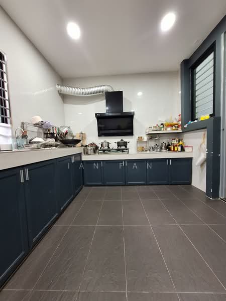 Rumah Teres 3 Tingkat untuk Dijual di Bukit Jalil (Kuala Lumpur) - Ian Fan - Kitchen - PropertyGuru.com.my