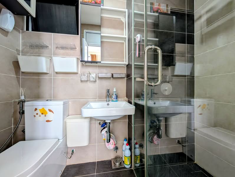 Servis Apartment untuk Disewa di D'Pristine - Wilson Tee - Bathroom - PropertyGuru.com.my