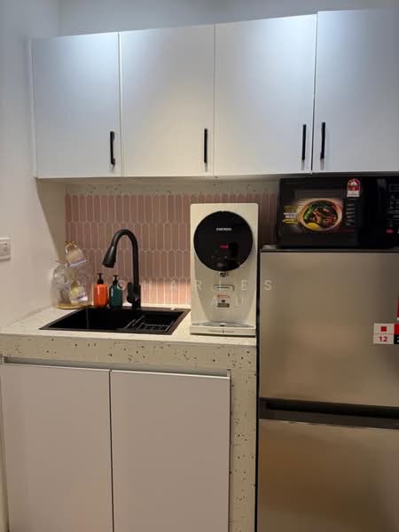 Service Residence for Rent at Neu Suites - Charles Liyau - Kitchen - PropertyGuru.com.my