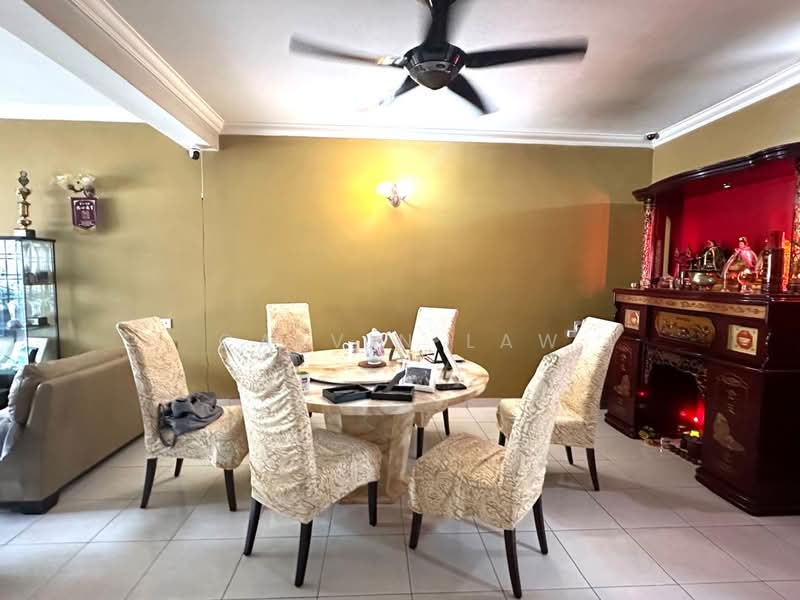 Rumah Teres 2.5 Tingkat untuk Dijual di Bandar Utama (Selangor) - Calvin Law - Dining Room - PropertyGuru.com.my
