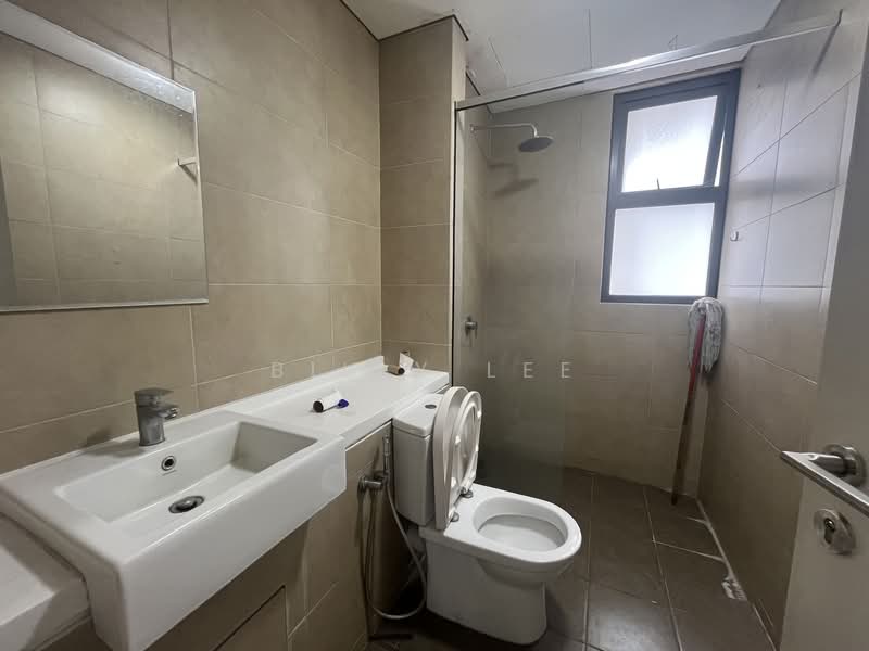 Servis Apartment untuk Disewa di Radia Residences - Billy Lee - Bathroom - PropertyGuru.com.my