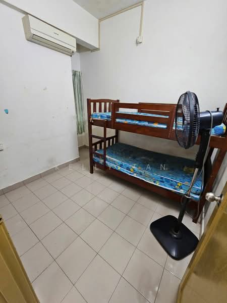 Pangsapuri untuk Disewa di University Place (Plaza Ivory) - Kelly Tan - Bedroom - PropertyGuru.com.my