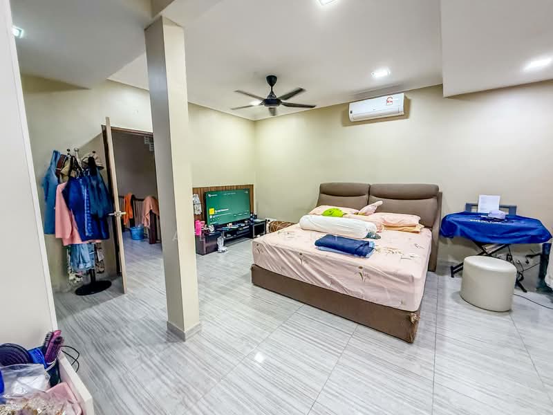 2-storey Terraced House for Sale in Seksyen 7 (Bangi) - Ali Idris - Bedroom - PropertyGuru.com.my