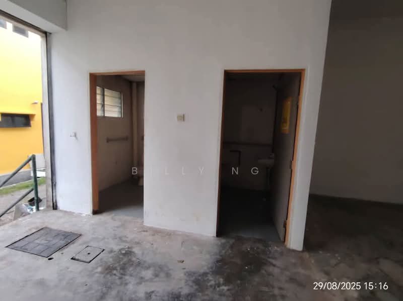 Kedai untuk Disewa di Ipoh (Perak) - Billy Ng - Bathroom - PropertyGuru.com.my