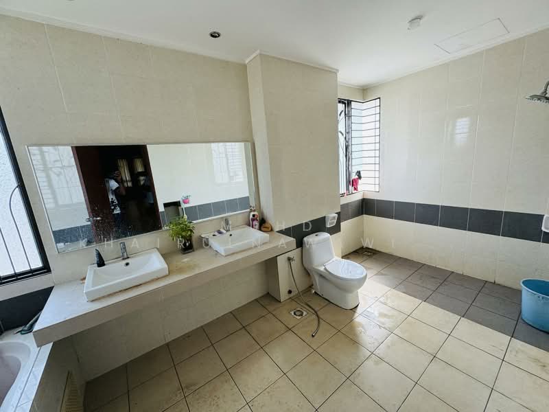 Rumah Teres 3 Tingkat untuk Dijual di Denai Alam (Shah Alam) - Muhd Khairulnawawi Kamaruddin - Bathroom - PropertyGuru.com.my