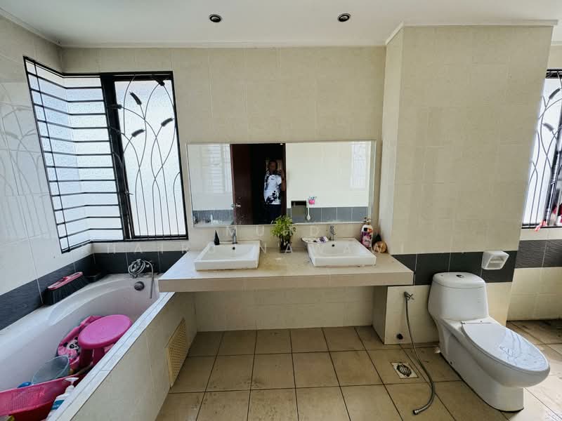 Rumah Teres 3 Tingkat untuk Dijual di Denai Alam (Shah Alam) - Muhd Khairulnawawi Kamaruddin - Bathroom - PropertyGuru.com.my