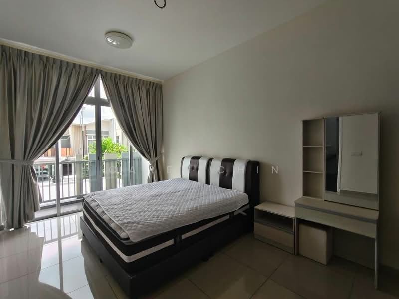Rumah Teres 2 Tingkat untuk Disewa di Taman Mount Austin (Tebrau) - Caren Chin - Bedroom - PropertyGuru.com.my