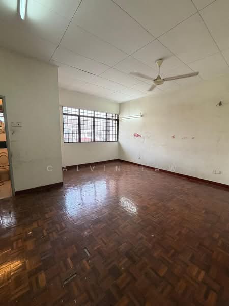 Rumah Teres 2 Tingkat untuk Dijual di Bandar Utama (Selangor) - Calvin Law - Living Room - PropertyGuru.com.my