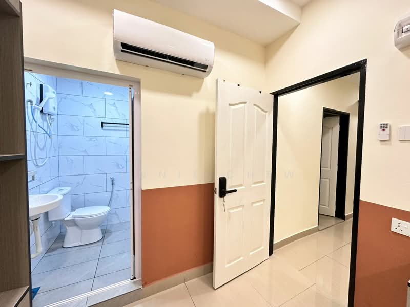 Semi-Detached House for Sale in Taman Abad (Johor Bahru) - Jennie Chew - Bathroom - PropertyGuru.com.my