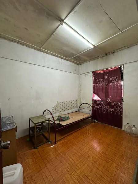 Flat for Sale at Rumah Pangsa Orkid - Even Chun - Bedroom - PropertyGuru.com.my