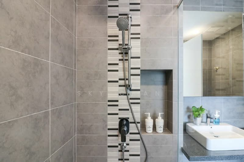 Kondominium untuk Disewa di The Robertson - Sky Chan - Bathroom - PropertyGuru.com.my