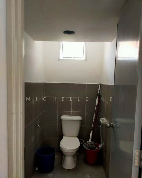 Shop / Office for Rent in Taman Mount Austin (Tebrau) - Michelle He - Bathroom - PropertyGuru.com.my