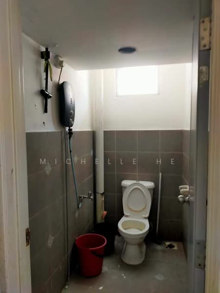 Shop / Office for Rent in Taman Mount Austin (Tebrau) - Michelle He - Bathroom - PropertyGuru.com.my