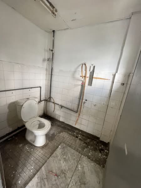 Kedai / Pejabat untuk Disewa di Taman Perindustrian Kip (Kepong) - Andrew Neoh - Bathroom - PropertyGuru.com.my