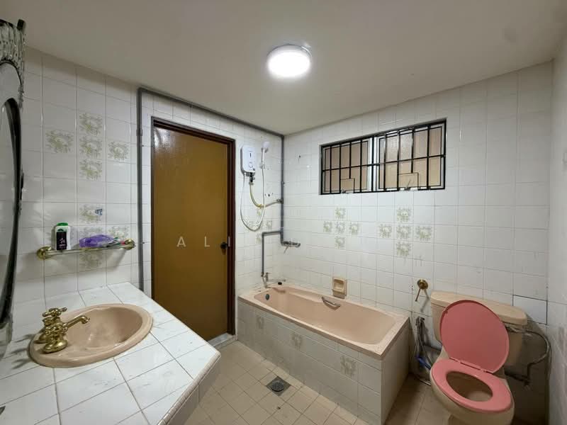 Rumah Banglo untuk Dijual di Keramat (Kuala Lumpur) - Ali Idris - Bathroom - PropertyGuru.com.my