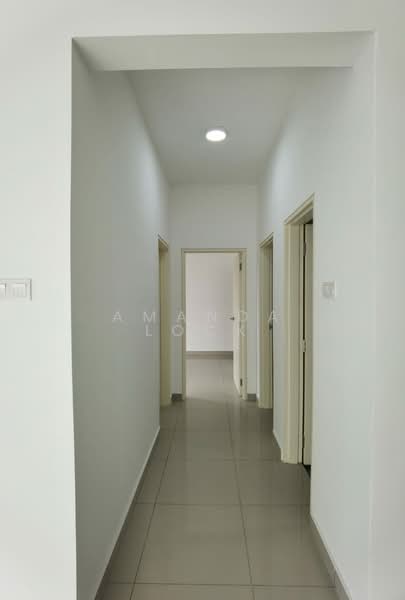Servis Apartment untuk Dijual di Galleria Equine Park - Amanda Lock - Corridor - PropertyGuru.com.my