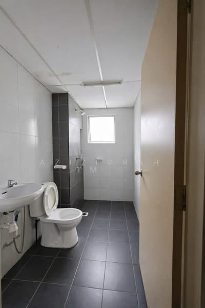 Pangsapuri untuk Disewa di PPA1M Selasih - Azizirrahim . - Bathroom - PropertyGuru.com.my