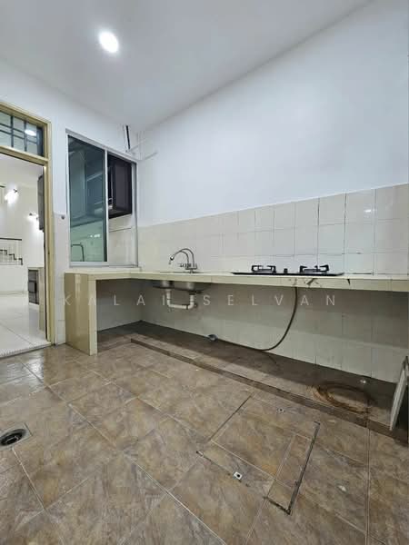 Rumah Teres 1.5 Tingkat untuk Dijual di Johor Bahru (Johor) - Kalai Selvan - Kitchen - PropertyGuru.com.my