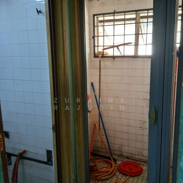 Shop for Rent in Seksyen 7 (Shah Alam) - Zuraina Rajudin - Interior - PropertyGuru.com.my