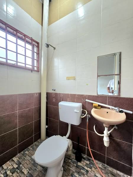 2-storey Terraced House for Sale in Ampang Jaya (Ampang) - Masnizah Arifin - Bathroom - PropertyGuru.com.my