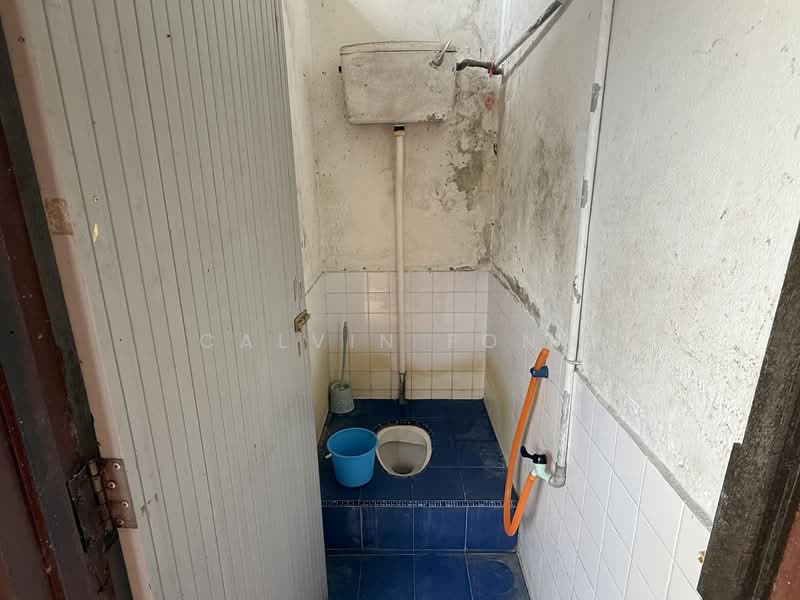 1-storey Terraced House for Rent in Taman Nilam (Sungai Petani) - Calvin Fong - Common toilet - PropertyGuru.com.my