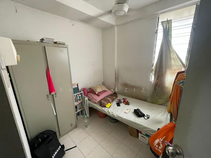 Rumah Flat untuk Dijual di Gugusan Semarak - Faiza Aziz - Bedroom - PropertyGuru.com.my