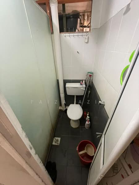 Rumah Flat untuk Dijual di Gugusan Semarak - Faiza Aziz - Bathroom - PropertyGuru.com.my