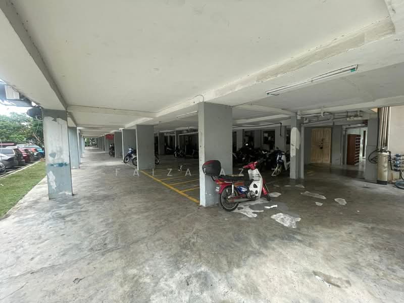 Rumah Flat untuk Dijual di Gugusan Semarak - Faiza Aziz - Car Park - PropertyGuru.com.my