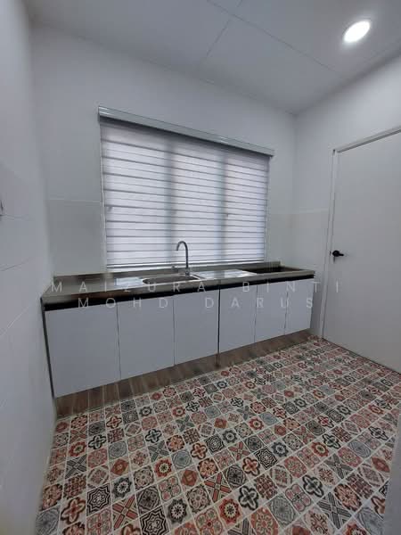 1-storey Terraced House for Sale in Bandar Tasik Kesuma (Beranang) - Maizura binti Mohd Darus - Kitchen - PropertyGuru.com.my