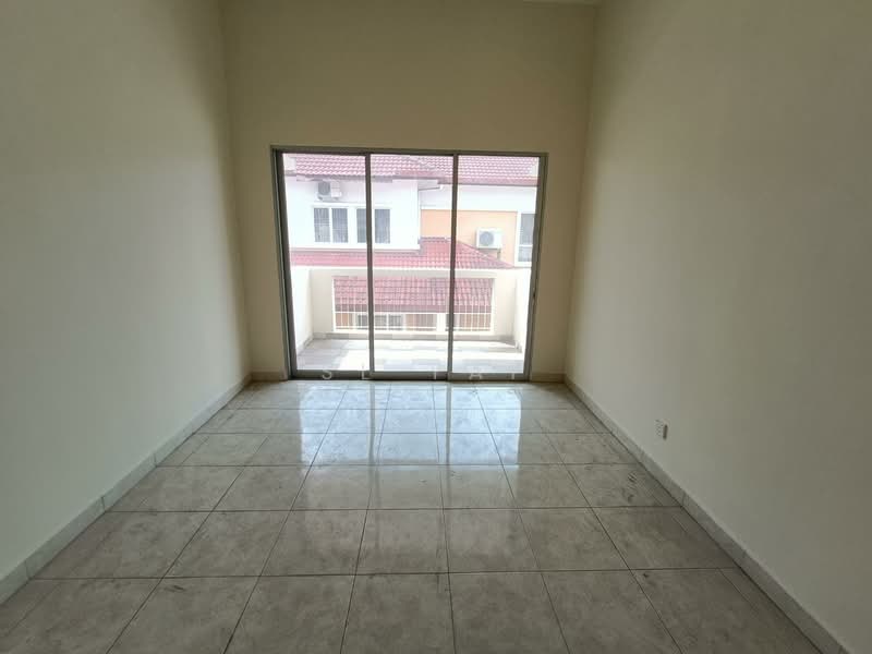 Semi-Detached House for Sale in Seremban (Negeri Sembilan) - SL Yap - Balcony - PropertyGuru.com.my