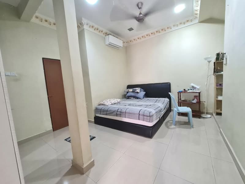 Rumah Berkembar untuk Dijual di Taman Segar Perdana (Cheras) - Ken Lew - Bedroom - PropertyGuru.com.my