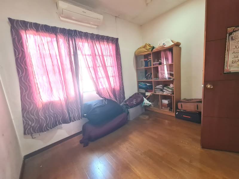 Rumah Berkembar untuk Dijual di Taman Segar Perdana (Cheras) - Ken Lew - Bedroom - PropertyGuru.com.my