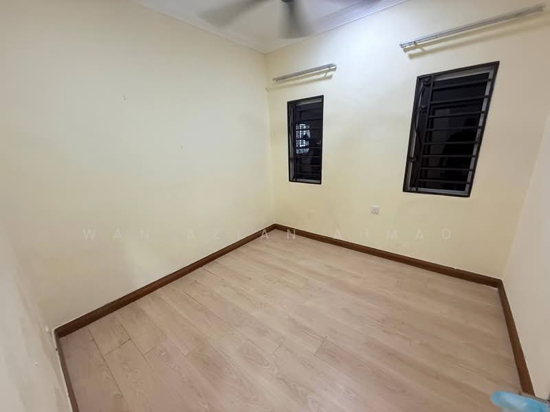 Semi-Detached House for Sale in Seksyen 30 (Shah Alam) - Wan Azlan Ahmad - PropertyGuru.com.my