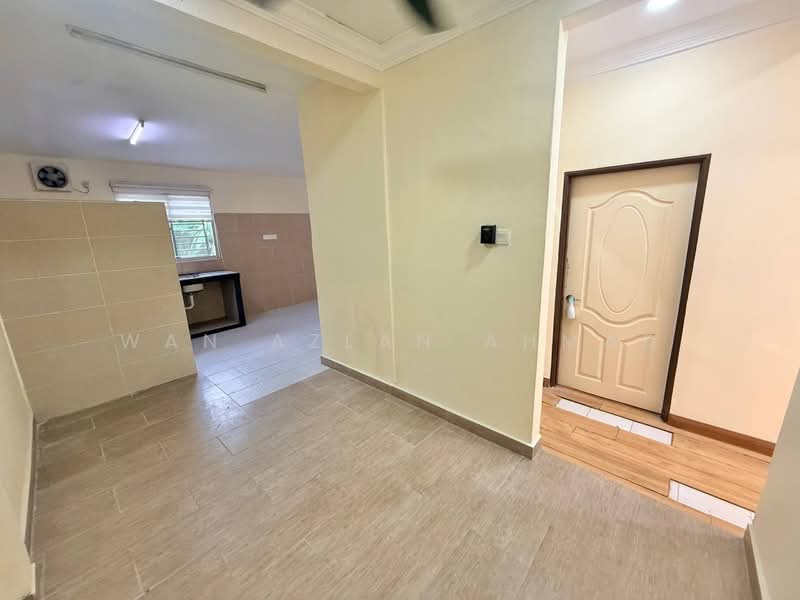 Semi-Detached House for Sale in Seksyen 30 (Shah Alam) - Wan Azlan Ahmad - PropertyGuru.com.my
