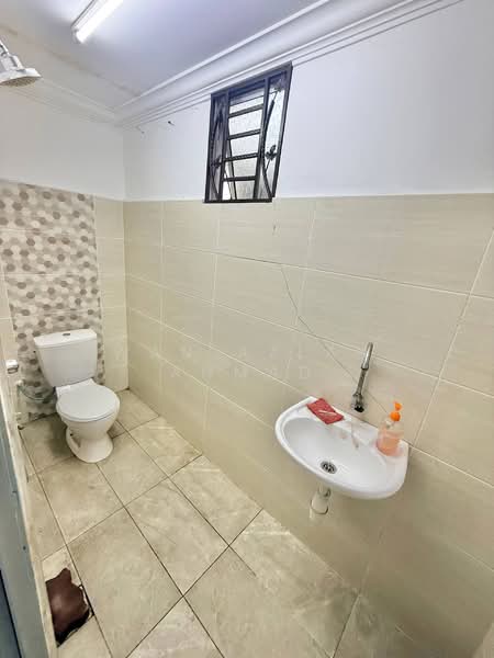 Semi-Detached House for Sale in Seksyen 30 (Shah Alam) - Wan Azlan Ahmad - PropertyGuru.com.my