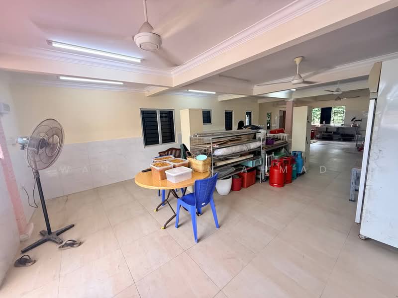 Semi-Detached House for Sale in Seksyen 30 (Shah Alam) - Wan Azlan Ahmad - PropertyGuru.com.my