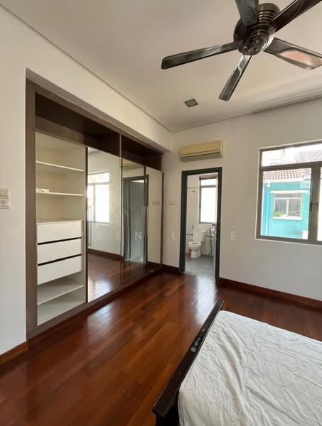 Bungalow for Rent in Sri Hartamas (Kuala Lumpur) - Reen Loke - Master Bedroom - PropertyGuru.com.my