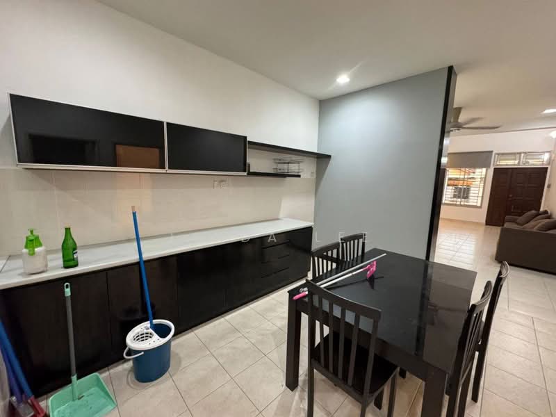 1.5-storey Terraced House for Rent in Taman Pelangi Indah (Ulu Tiram) - Linda Lee - Kitchen - PropertyGuru.com.my