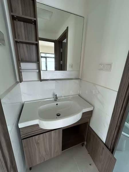 Pangsapuri untuk Disewa di Starview Bay @ Forest City - Stephanie Yap - Bathroom - PropertyGuru.com.my