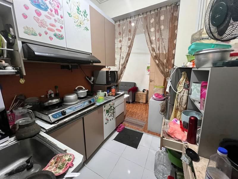 Flat for Sale at Taman Seri Orkid - Zoey Lee - Kitchen - PropertyGuru.com.my