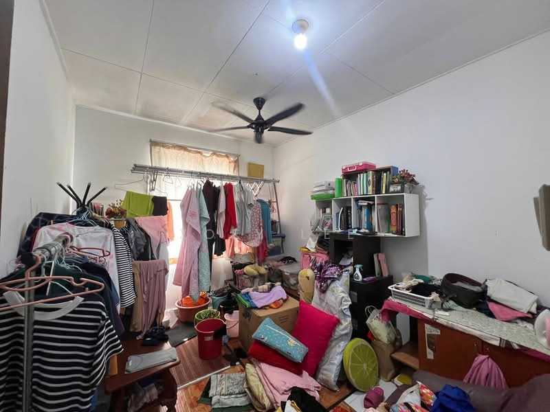 Flat for Sale at Taman Seri Orkid - Zoey Lee - Bedroom - PropertyGuru.com.my