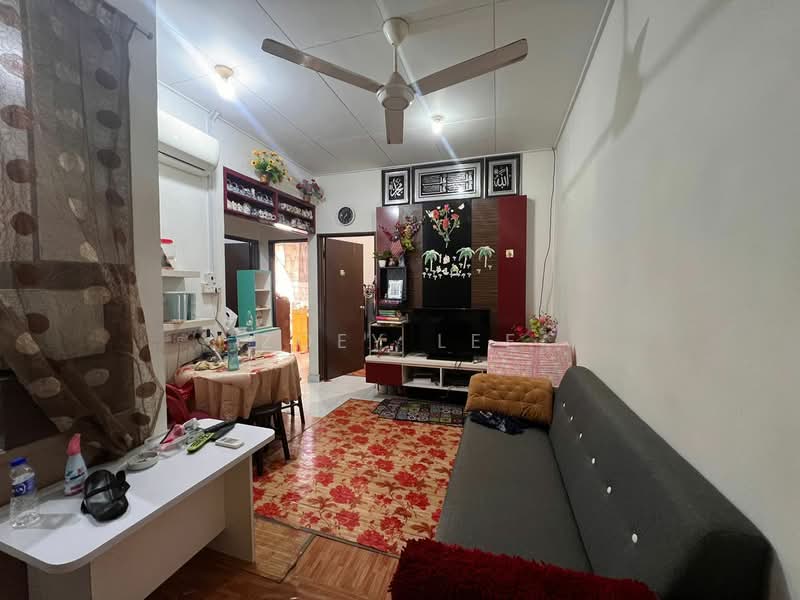 Flat for Sale at Taman Seri Orkid - Zoey Lee - Living Room - PropertyGuru.com.my
